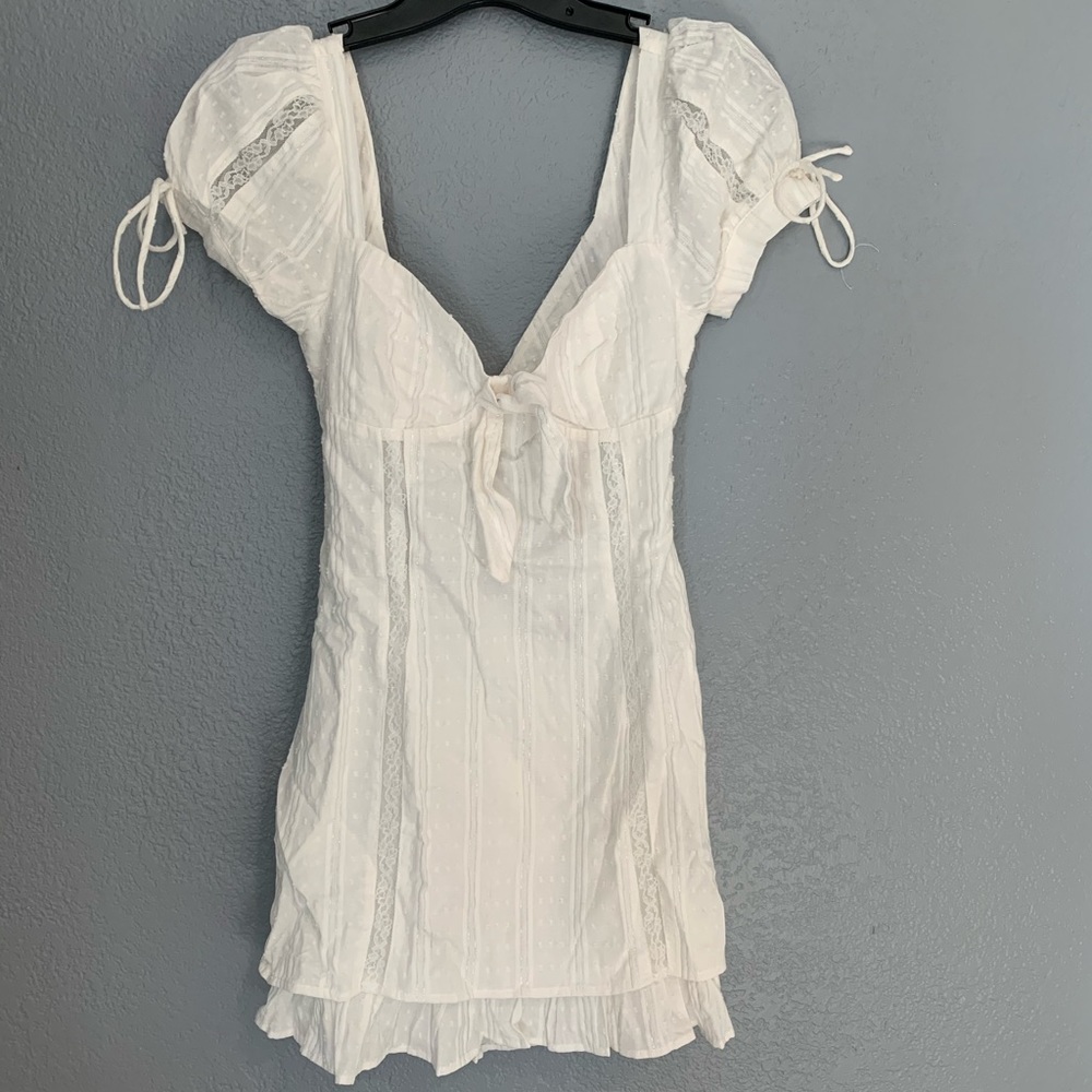 Miss Lola white dress size Small